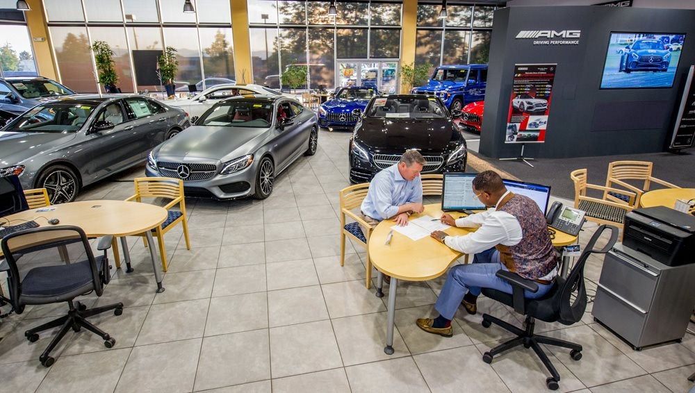 Mercedes-Benz of Littleton Showroom & Sales Deal 2018